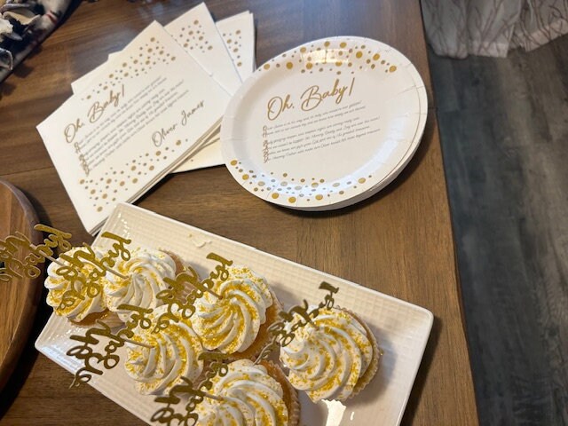 White Coined Napkins; part of Oh, Baby! Baby Shower Collection. Poem spells out, "Oh, Baby!" Great as Accessories and Decorations.